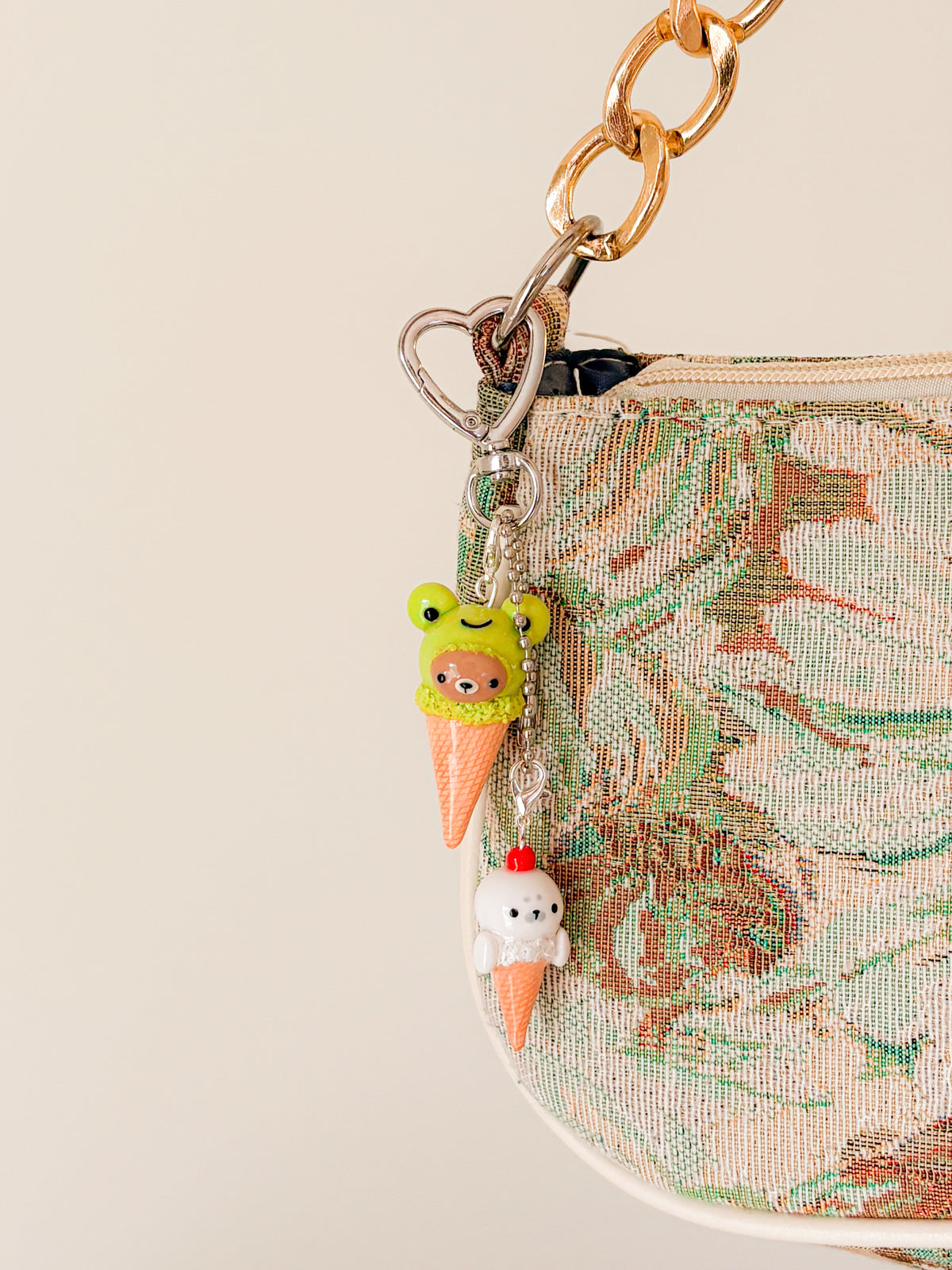 FROGGY LIME BAG CHARM